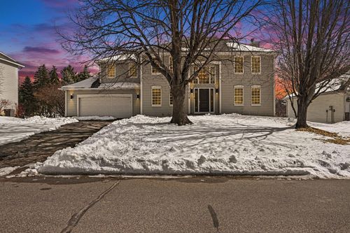 2199 Loyola Dr, Woodbury, MN, 55125-9332 | Card Image