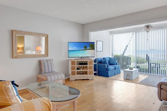 UNIT-111 - 600 Manatee Ave, Condo with 2 bedrooms, 2 bathrooms and null parking in Holmes Beach FL | Image 8