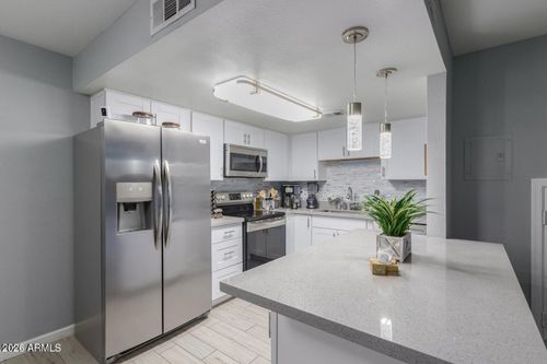 4759 E Belleview St, Phoenix, AZ, 85008-5606 | Card Image
