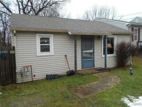 620 Cain St, Chittenango, NY, 13037-1106 | Card Image
