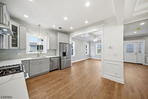 10 Buena Rd, Parsippany, NJ, 07054-3539 | Card Image