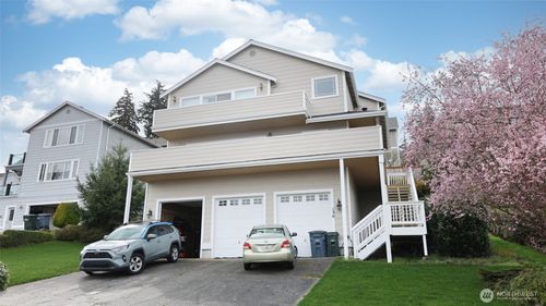130 67th Avenue Ct E, Fife, WA, 98424-2942 | Card Image