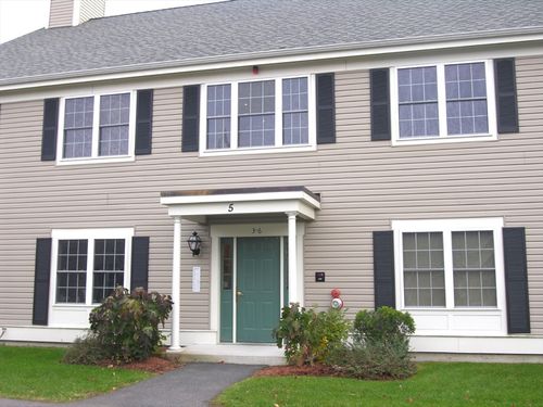 unit-3-2 Abbott Ln, Concord, MA, 01742-3525 | Card Image