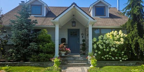 1053 Lydia Drive, Hempstead, NY, 11010 | Card Image