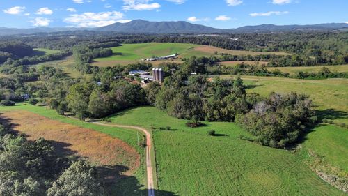 210 Hoha Ln, Rocky Mount, VA, 24151-4916 | Card Image