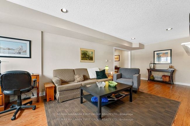 1047 Interlake Dr, House other with 5 bedrooms, 3 bathrooms and 4 parking in Oshawa ON | Image 37