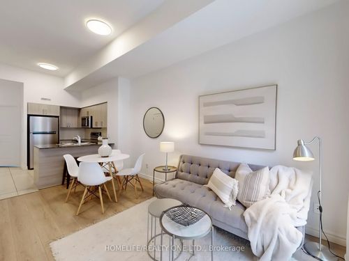 132-21 Ruttan St, Toronto, ON, M6P0A1 | Card Image