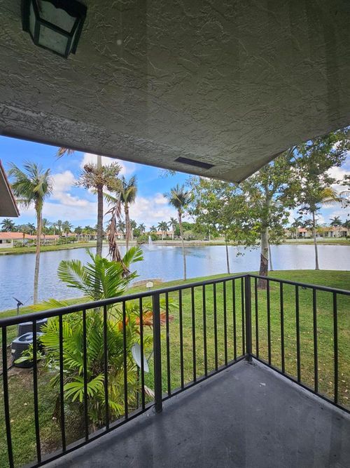 h-1660 Windorah Way, West Palm Beach, FL, 33411-1960 | Card Image
