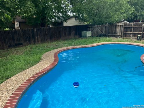 5631 Lovett Oaks, San Antonio, TX, 78218-6067 | Card Image