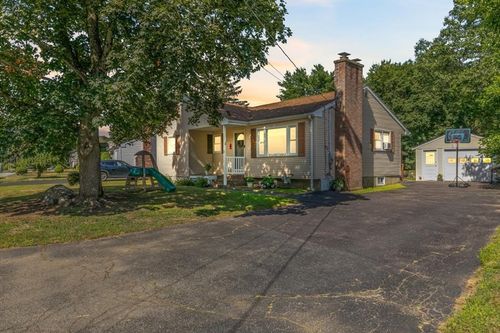 3 Cedarwood Ln, Rowley, MA, 01969-2007 | Card Image