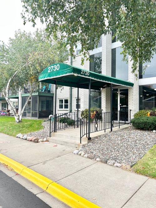 d309-2730 Dale St N, Roseville, MN, 55113-2303 | Card Image