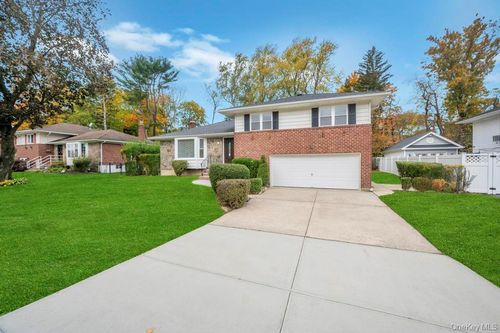 33 Eastfield Ln, Huntingtn Sta, NY, 11747-1606 | Card Image