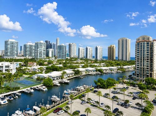 1224-400 Kings Point Dr, Sunny Isles Beach, FL, 33160-4776 | Card Image
