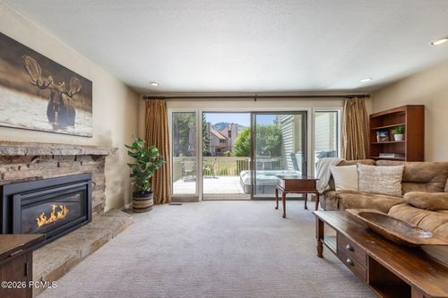 121 Yonex Ct, Park City, UT, 84060-6945 | Card Image
