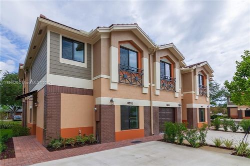 6301-6301 S Station Sq, Davie, FL, 33314-3912 | Card Image