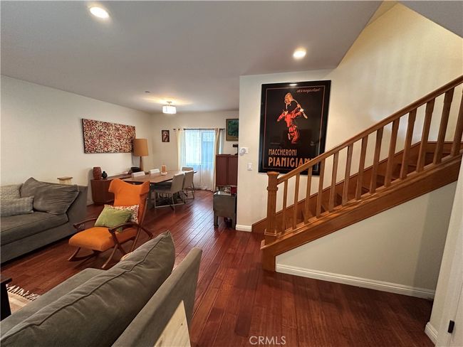 UNIT-2 - 10866 Bluffside Dr, Townhouse with 3 bedrooms, 3 bathrooms and 2 parking in Studio City CA | Image 5
