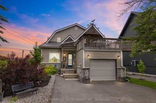 {{alt}} | Card Image