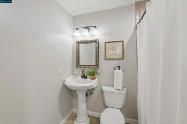 Primary Bathroom | Image 22