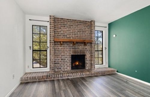 235-4159 Steck Ave, Austin, TX, 78759-8528 | Card Image