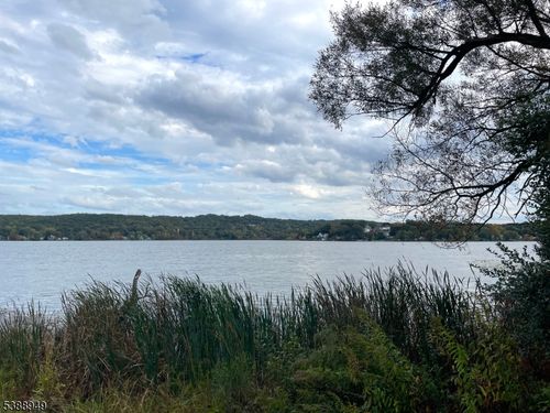 7 Walton Pl, Stanhope, NJ, 07874-2922 | Card Image