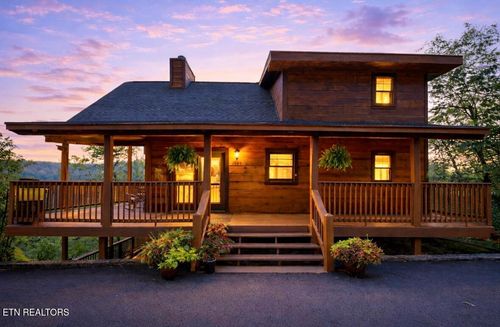 2644 Raccoon Hollow Way, Sevierville, TN, 37862-8164 | Card Image