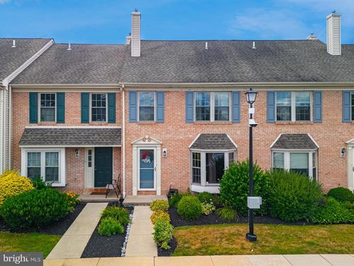 104 Hollytree Ct, Sanatoga, PA, 19464-3201 | Card Image