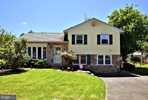 1355 Carroll Dr, SOUTHAMPTON, PA, 18966-3507 | Card Image
