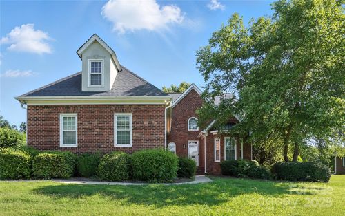 104 Fairwind Ct, Fort Mill, SC, 29708-7871 | Card Image