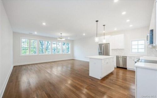 142 Maple Ave, Rye, NY, 10580-1512 | Card Image