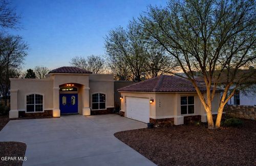 1045 Maximo St, El Paso, TX, 79932-4219 | Card Image
