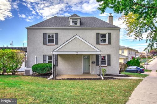 461 W 11th Ave, CONSHOHOCKEN, PA, 19428-1423 | Card Image
