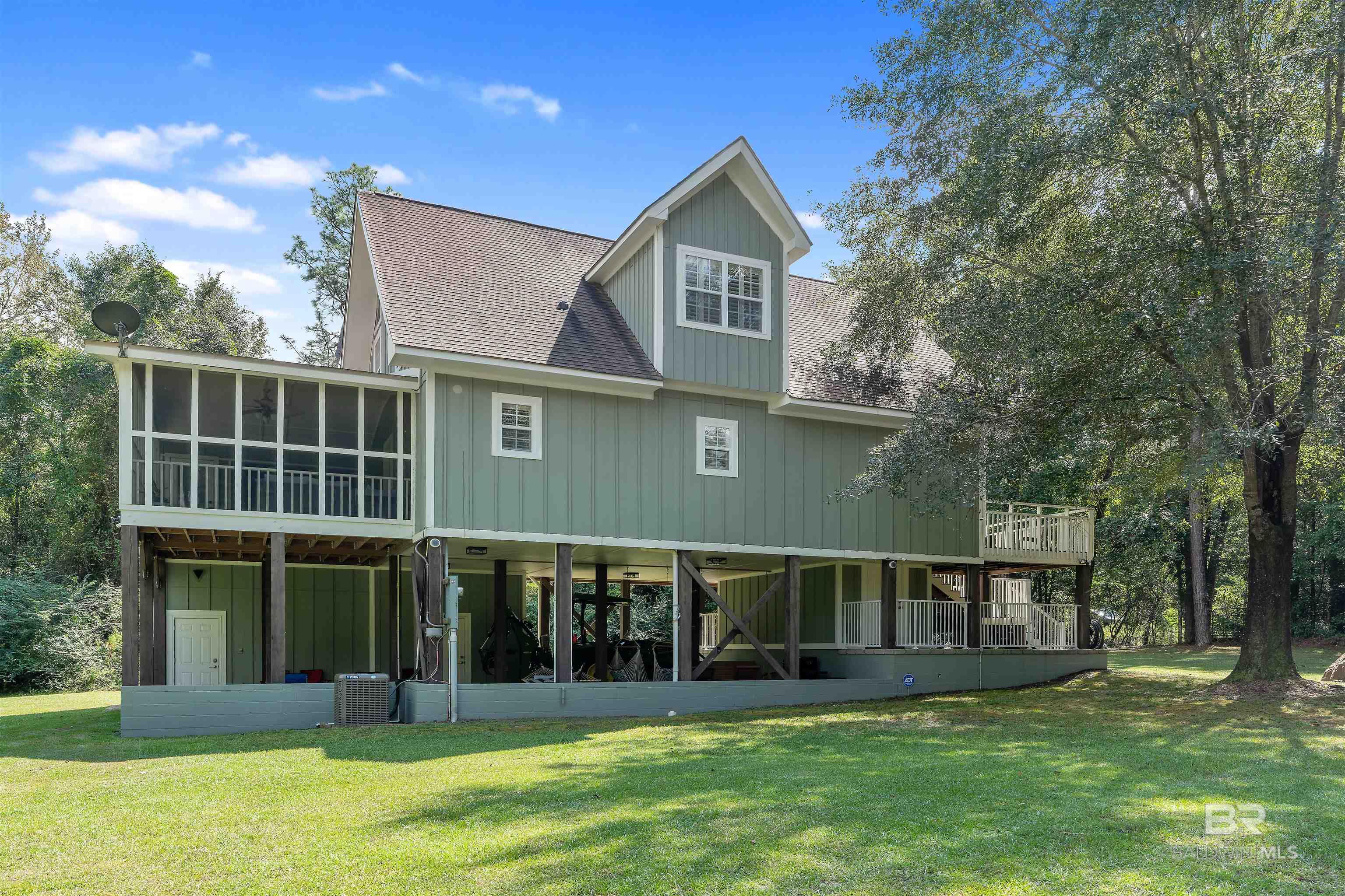 Waterworld Rd, Robertsdale, AL 36567