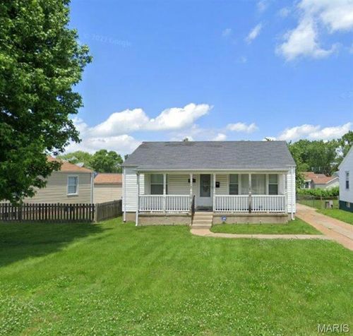 8139 Blanchard Dr, Berkeley, MO, 63134-2203 | Card Image