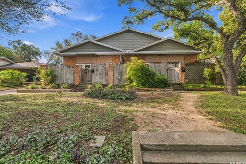 3030 Urban Crest Dr, San Antonio, TX, 78209-3150 | Card Image