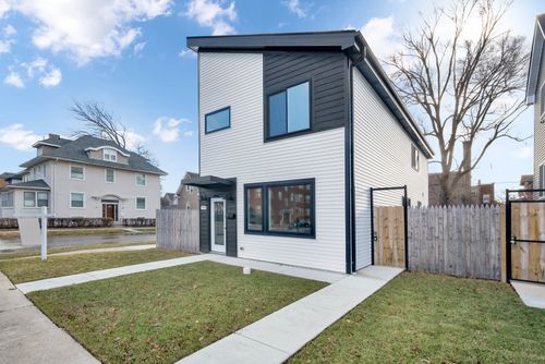 5901 W Erie St, CHICAGO, IL, 60644-1427 | Card Image