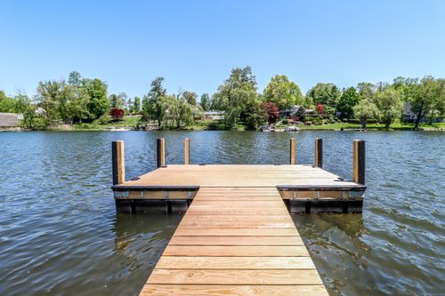 38 N Lake Shore Dr, Brookfield, CT, 06804-1420 | Card Image