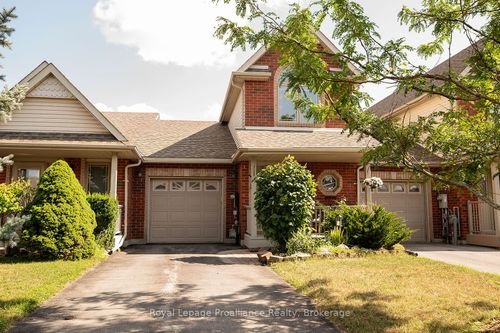 31 Hawthorn St, Belleville, ON, K8P5M6 | Card Image