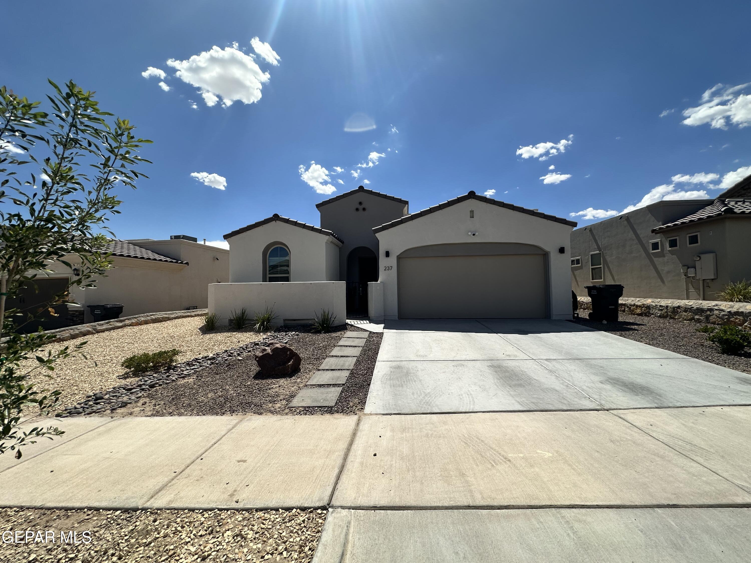 Emerald Sun Dr, El Paso, TX 79928
