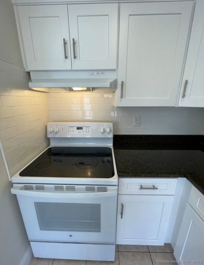APT-308 - 1310 Berlin Tpke, Condo with 1 bedrooms, 1 bathrooms and 1 parking in Wethersfield CT | Image 6