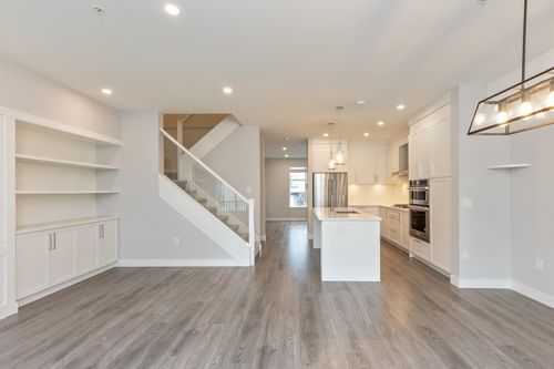 15-20327 72b Ave, Langley, BC, V2Y4J6 | Card Image