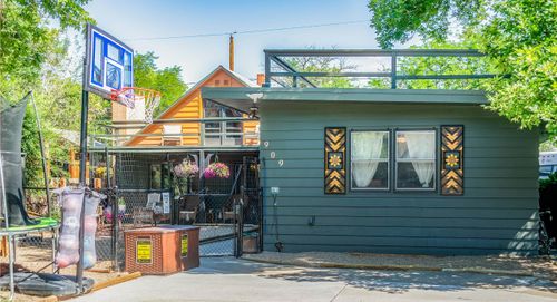 909 Grace Ave, Worland, WY, 82401-3423 | Card Image