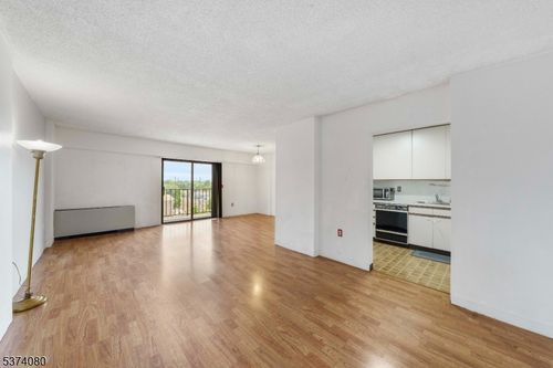 apt-700-10 N Wood Ave, Linden, NJ, 07036-5232 | Card Image