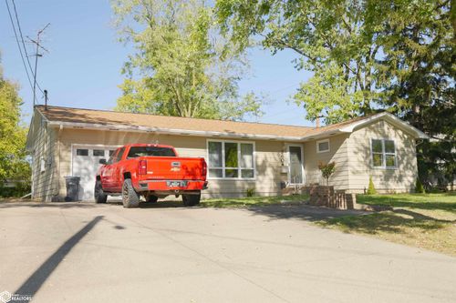 2604 Sunnyside Ave, Burlington, IA, 52601-2461 | Card Image