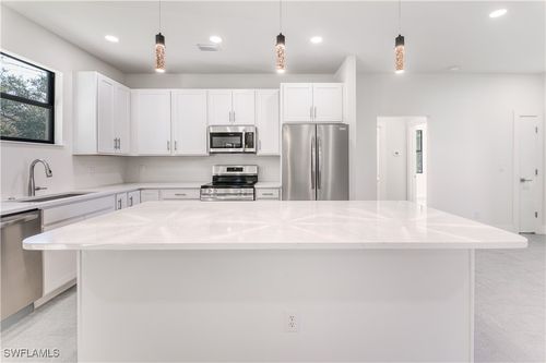 4303 18th Ave Se, Naples, FL, 34117-9107 | Card Image