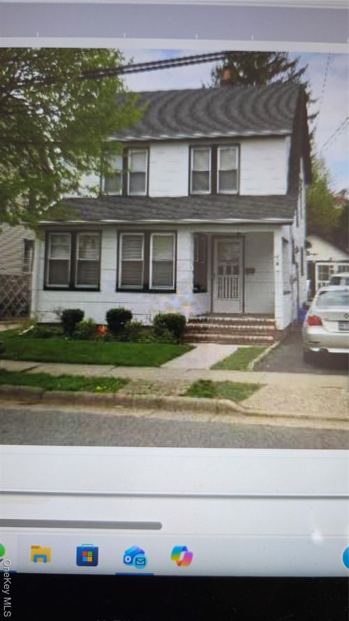 49 Fairview Blvd, Hempstead, NY, 11550-2900 | Card Image