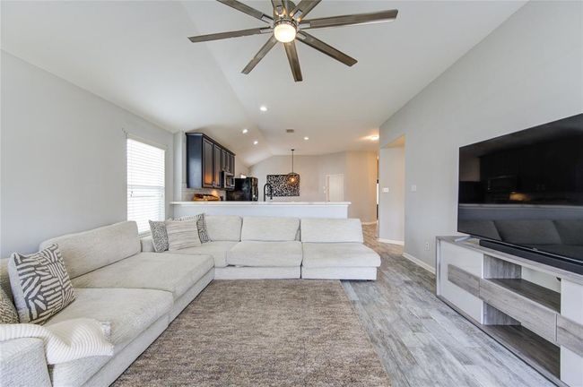 21811 Blossom Grove Ln, House other with 3 bedrooms, 2 bathrooms and 2 parking in Spring TX | Image 19