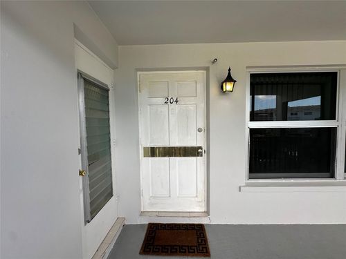 204-651 Pine Dr, Pompano Beach, FL, 33060-7265 | Card Image