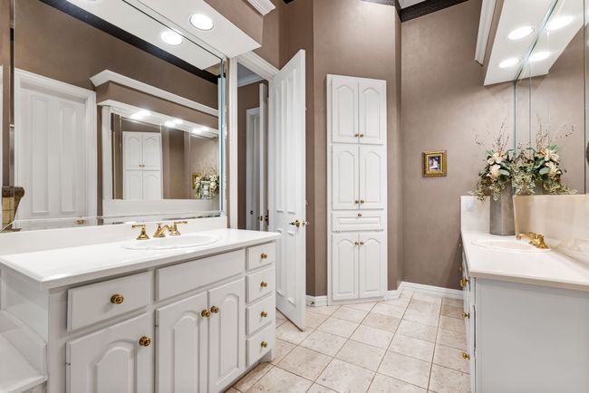 5613 Shady Elm Cir, House other with 4 bedrooms, 4 bathrooms and null parking in Plano TX | Image 24