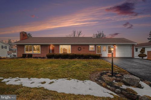 406 Golf Club Ave, DILLSBURG, PA, 17019-1507 | Card Image