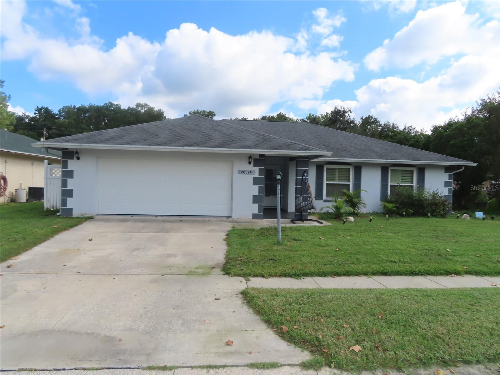 Residential Lease in WESLEY CHAPEL